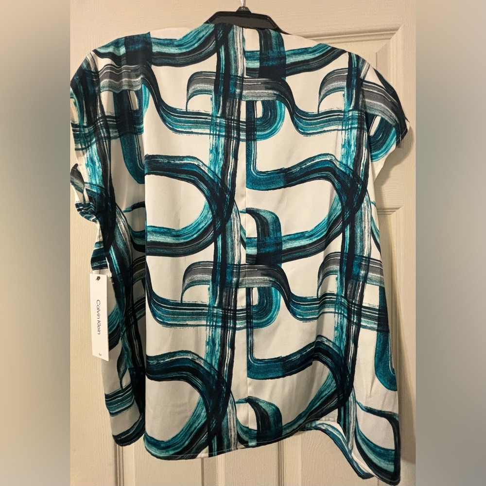 Calvin Klein Women's Geometric Print Blouse - Teal and White